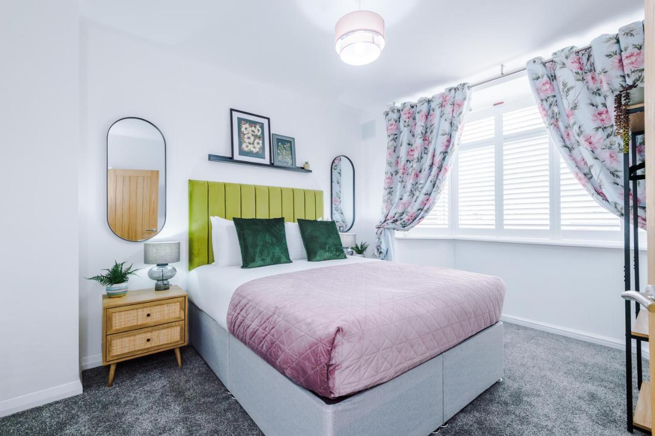 Lincroft House - 3bed Luxury Retreat Serviced Away From Coventry